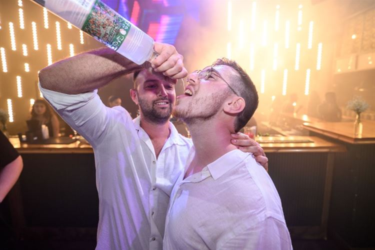 צילום: בראשית - מיכאל ואיתן