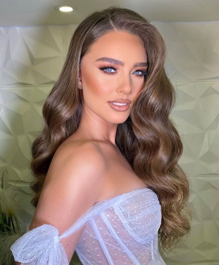 איפור: סינדי דזן