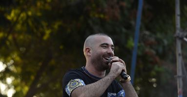 מהמצעדים לחופה: שירי הכניסה של המפורסמים