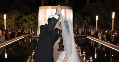 מהים של אתונה עד לרגע המושלם: הסיפור של נויה ואור