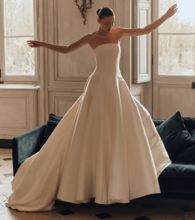 מעצבת שמלות הכלה ליז מרטינז מציגה: 2026 LA MUETTE: רומנטיקה שקטה ובטוחה בעצמה