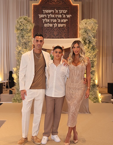 אדם סרור הפקות משפחת זהבי